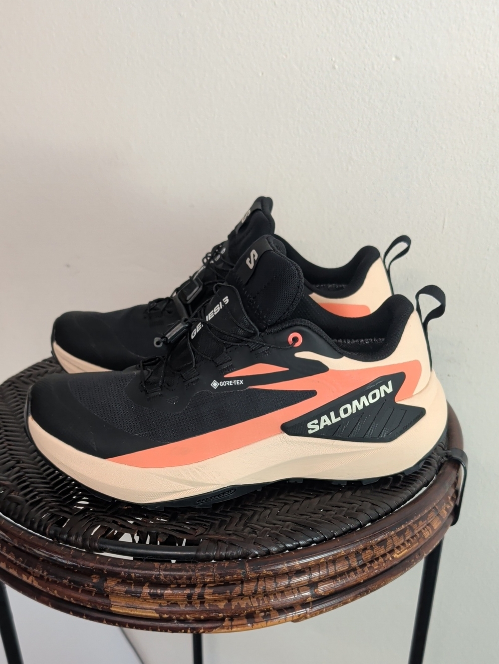 Salomon Genesis Women Size 7 Running Shoes